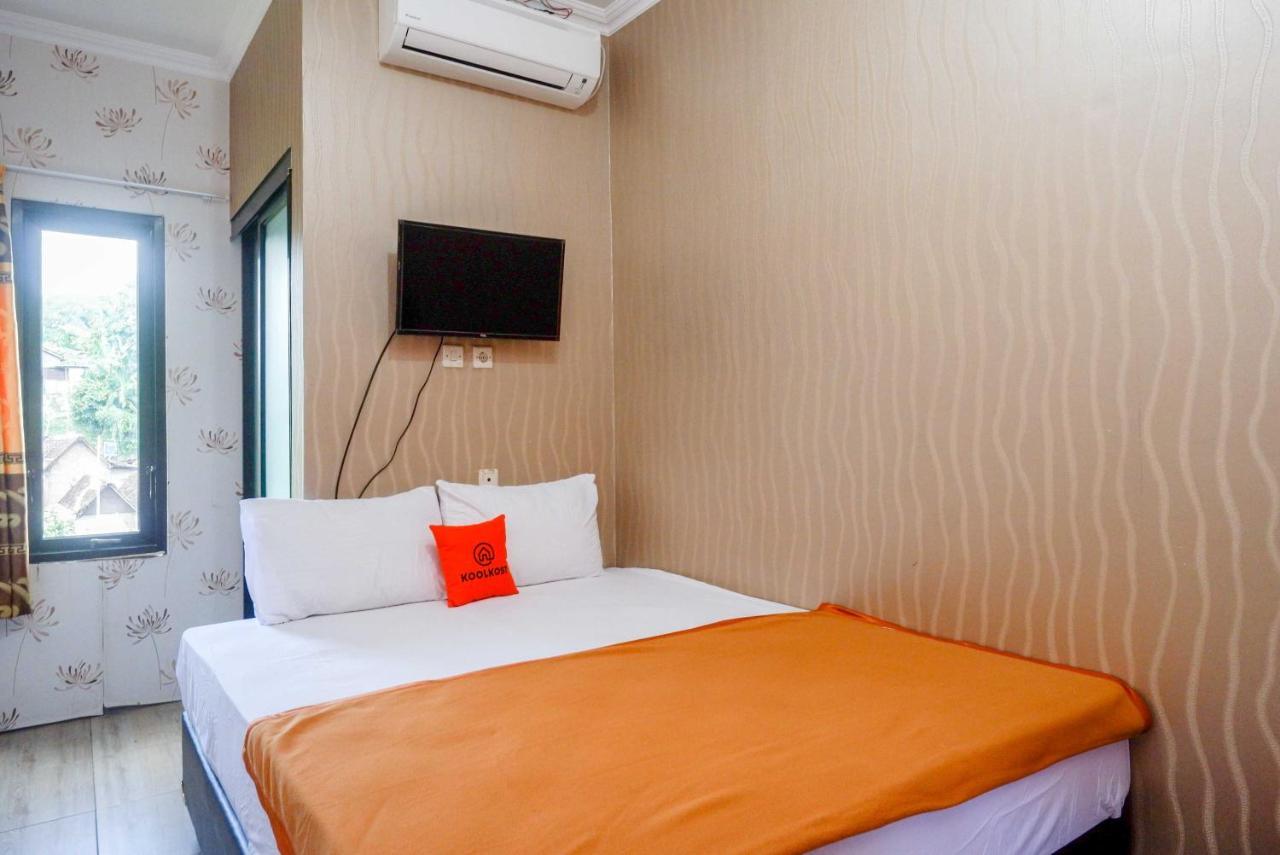 Albergue Koolkost Syariah Near Malioboro Area Yogyakarta Exterior foto
