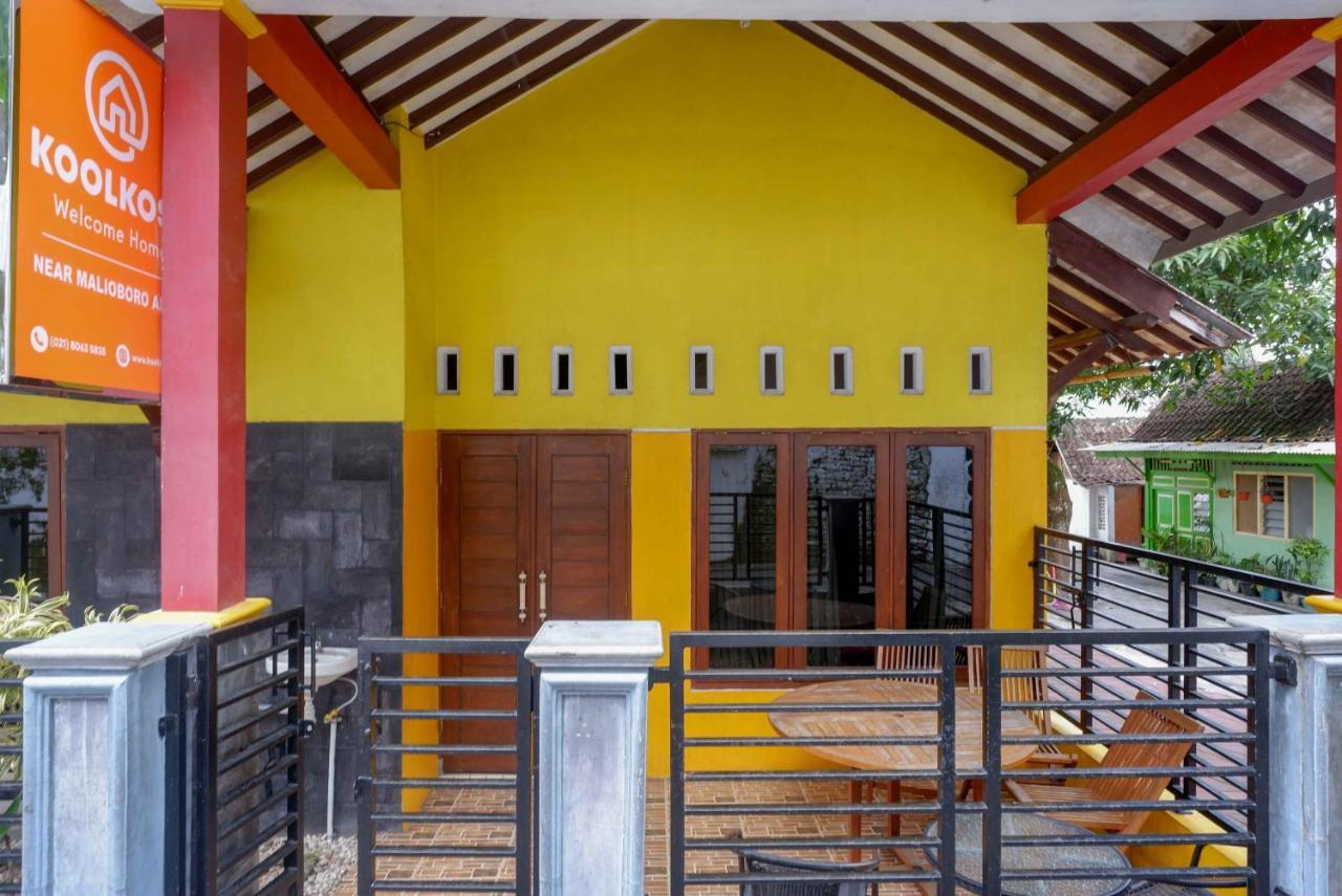 Albergue Koolkost Syariah Near Malioboro Area Yogyakarta Exterior foto