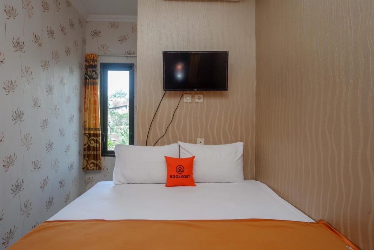 Albergue Koolkost Syariah Near Malioboro Area Yogyakarta Exterior foto