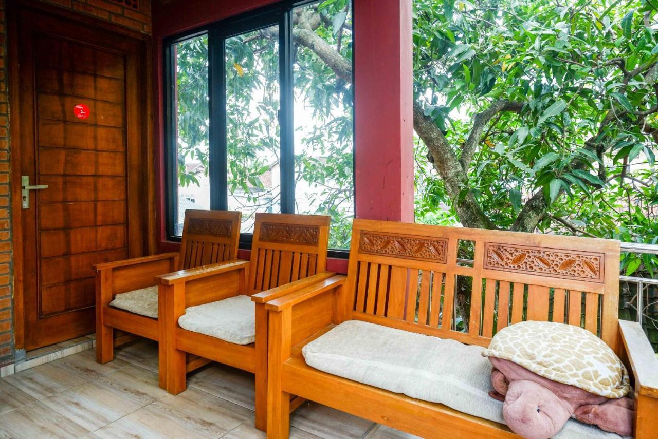 Albergue Koolkost Syariah Near Malioboro Area Yogyakarta Exterior foto