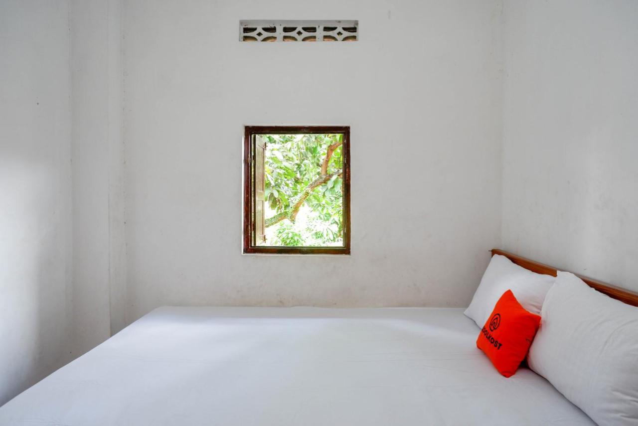 Albergue Koolkost Syariah Near Malioboro Area Yogyakarta Exterior foto