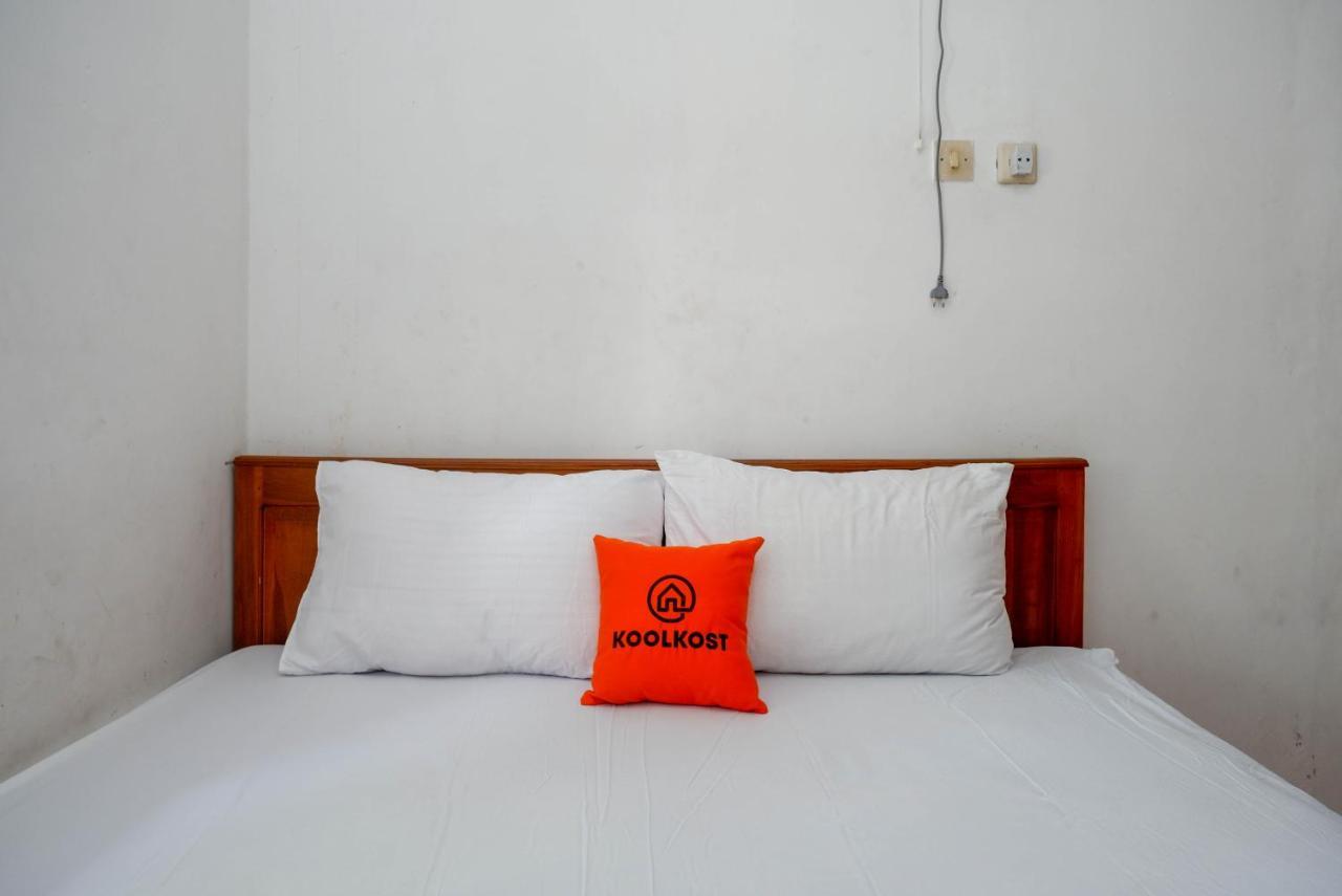 Albergue Koolkost Syariah Near Malioboro Area Yogyakarta Exterior foto