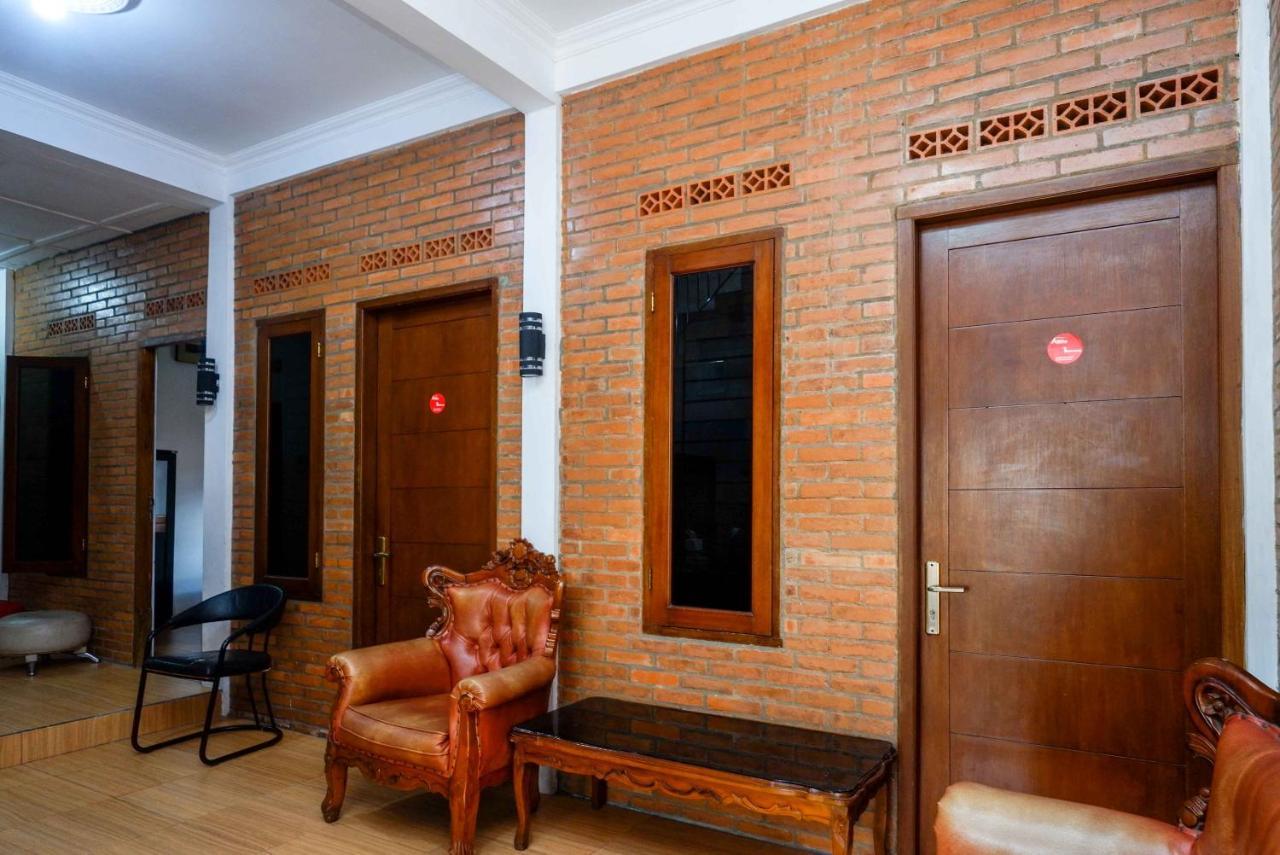 Albergue Koolkost Syariah Near Malioboro Area Yogyakarta Exterior foto